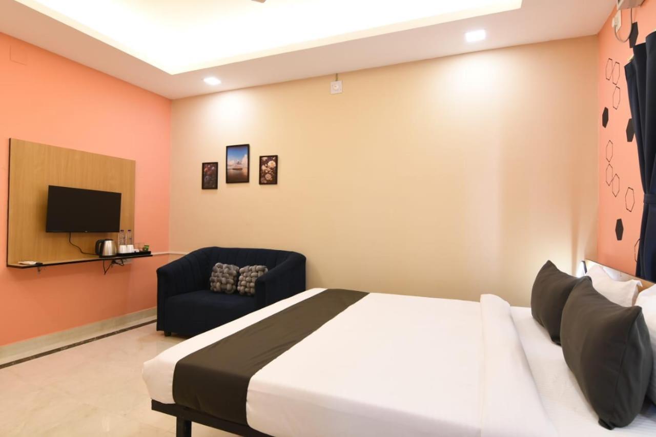 Emerald Euphoria The Luxury Stay Near Infocity Best Seller Bhuvanesvar Kültér fotó