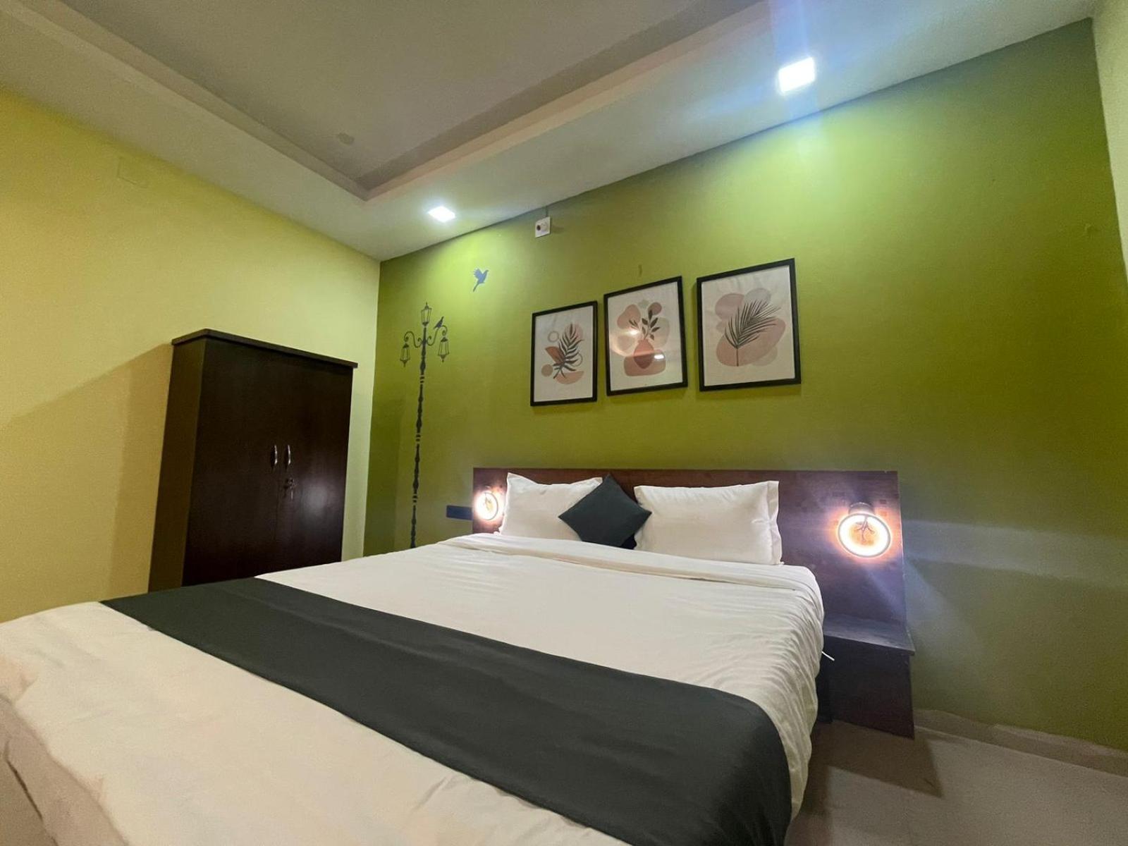 Emerald Euphoria The Luxury Stay Near Infocity Best Seller Bhuvanesvar Kültér fotó